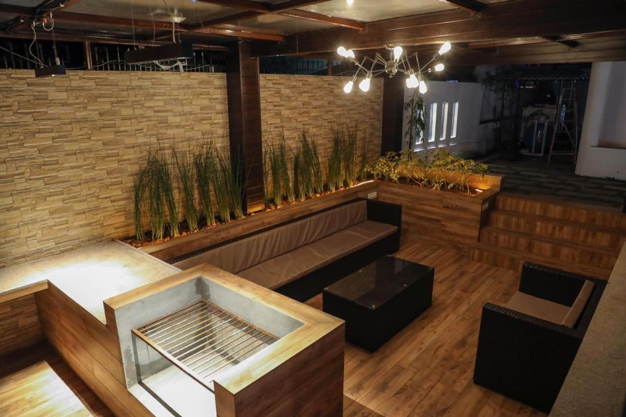 Aqua Villa Luxury Home Stay Lonavala Exteriör bild