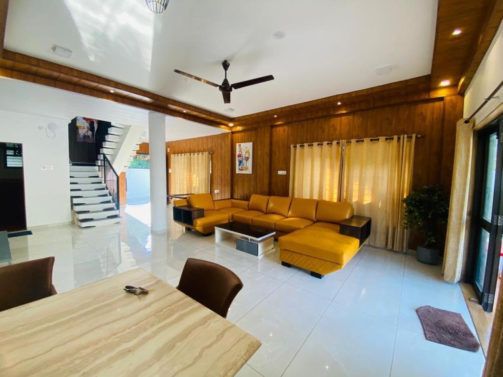 Aqua Villa Luxury Home Stay Lonavala Exteriör bild